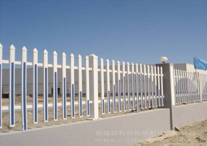新疆热销高速低碳钢丝护栏网隔离网铁路护栏
