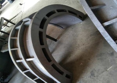 超细磨粉机配件厂家 过硬技术磨削主轴 科耐利机械 环辊磨配件制作定制 品质保证