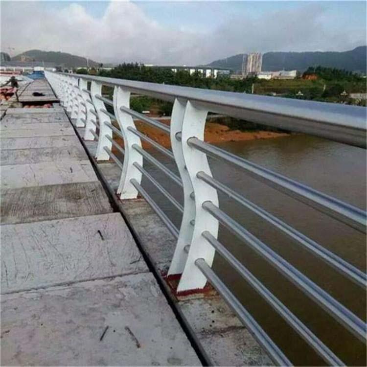 304复合管河道护栏 不锈钢桥梁防护栏杆 山东创辉 设计安装一体化