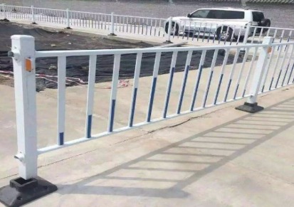[鑫海]现货供应 市政交通工程围栏 马路护栏