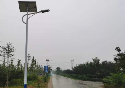 陕西路灯厂家顺泰照明011型LED太阳能路灯工厂直供 可来样定制