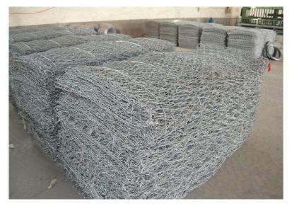 厂家直销包塑镀锌水利建设电焊石笼网 防洪堤坡防护电焊石笼网