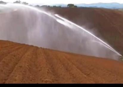 水神节水灌溉大田喷灌使用安装优点可以结合施肥