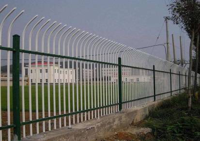 学校围墙专用锌钢护栏固腾园林景区围栏围墙锌钢护栏