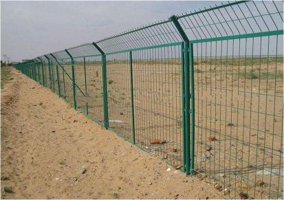 于沙丝网 公路隔离防护网 双边丝护栏网 涂塑护栏网