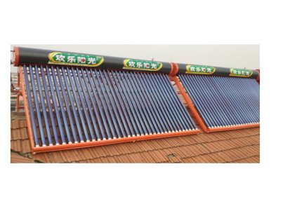 欢乐阳光 储水式真空管式太阳能热水器生产