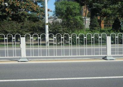 厂家专业生产市政护栏大量现货京式道路隔离护栏交通道路隔离栏杆