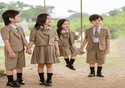 校服定制夏季中小学生班服英伦风短袖西服三件套装幼儿园园服订做