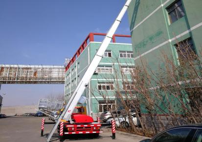 韩国湖龙32米蓝牌狭小空间内安全高效灵活作业