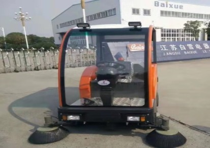 驾驶式地面清扫机 淄博工厂物业扫路机