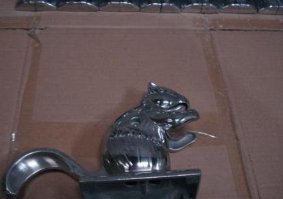 厂家直接供应铝制松鼠核桃钳喷漆或本色或电镀处理。松鼠核桃夹