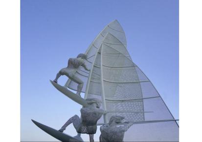 标识雕塑 帆船 垄上行园林