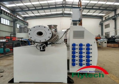 供应1050型PVC合成树脂瓦生产设备，塑料琉璃瓦机器