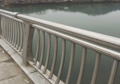 河南公路防撞护栏大量生产 304不锈钢复合管护栏大量生产