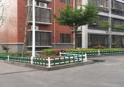 订做公园花坛PVC护栏塑钢草坪护栏园林绿化带隔离栅栏草坪护栏