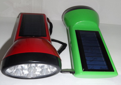 厂家大量低价出售 太阳能强光LED灯手电筒