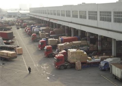 广州萝岗6米8平板货车出租/珠三角搬厂包车运输/物流长短途
