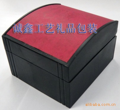 供应优质手表包装盒 手表盒胶盒 礼品包装 可来样定做 弧形高 红