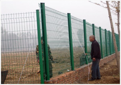 聚元 桃型柱护栏网 园林景区围栏 绿色护栏网 折弯防护栏