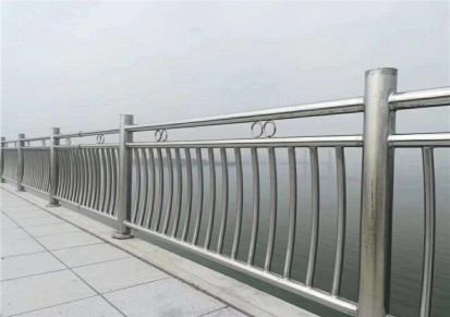 潮州桥梁护栏现货批发 飞龙金属高速防撞护栏