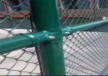室外篮球场护栏网 校园操场围网 铁丝网栏规格齐全 奥鲲常年供应