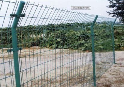 诺林厂家直销高速公路隔离护栏网 包塑铁丝网围栏果园双边丝护栏网