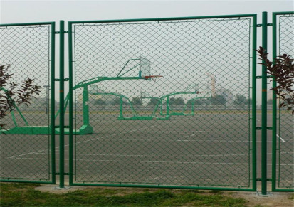 喷塑勾花网 体育场隔离网 国帆 篮球场隔离网 按需定做