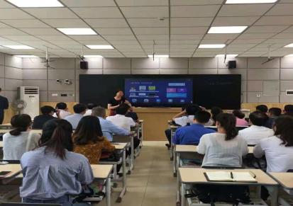 在河南在郑州在洛阳在焦作深途SNTU智慧黑板纳米黑板搜索一下都是智慧教室的焦点