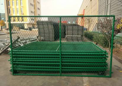 球场围网厂家定做篮球场护栏体育场围网多少钱一平球场护栏
