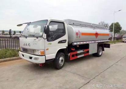 国五江淮5吨油罐车低调来袭只要14.9万